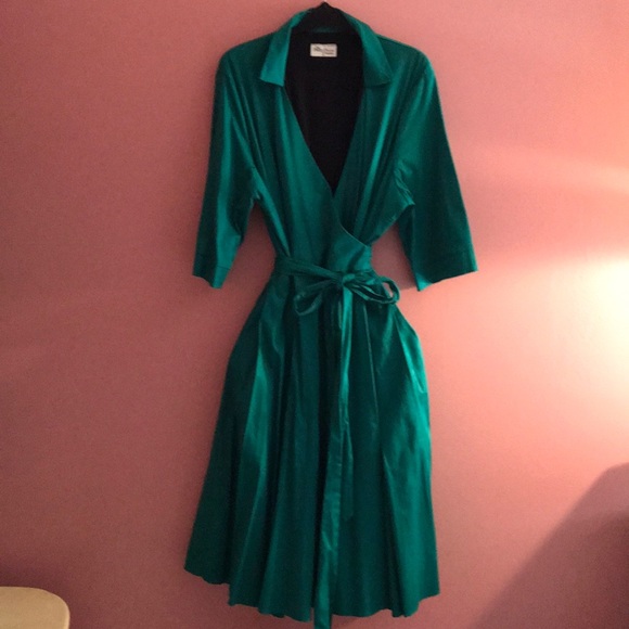 Emerald 1950's Wrap Dress- The Pretty Dress Co - Picture 2 of 9